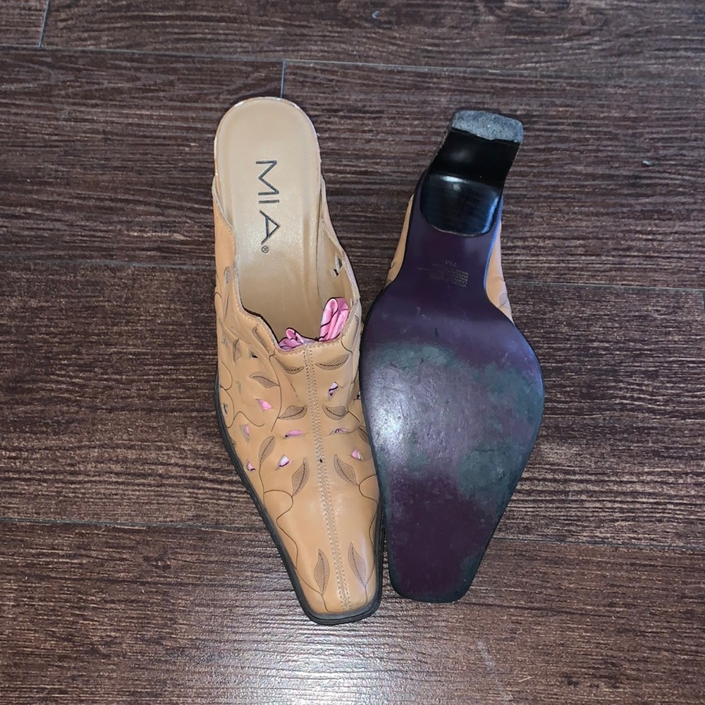 Women’s Mia heels